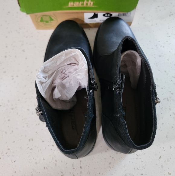 Earth Jordan Boot - Picture 2 of 5